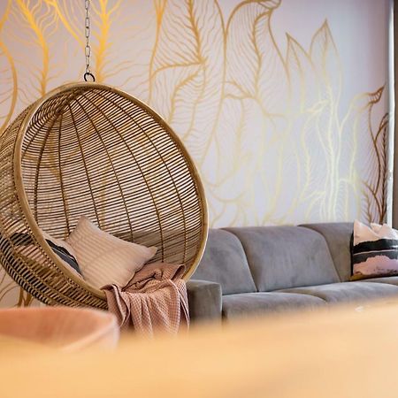 Luxury Apartment With Hot Tub أوميس المظهر الخارجي الصورة
