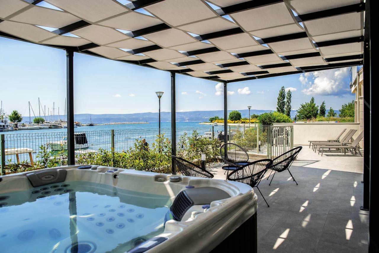 Luxury Apartment With Hot Tub أوميس المظهر الخارجي الصورة
