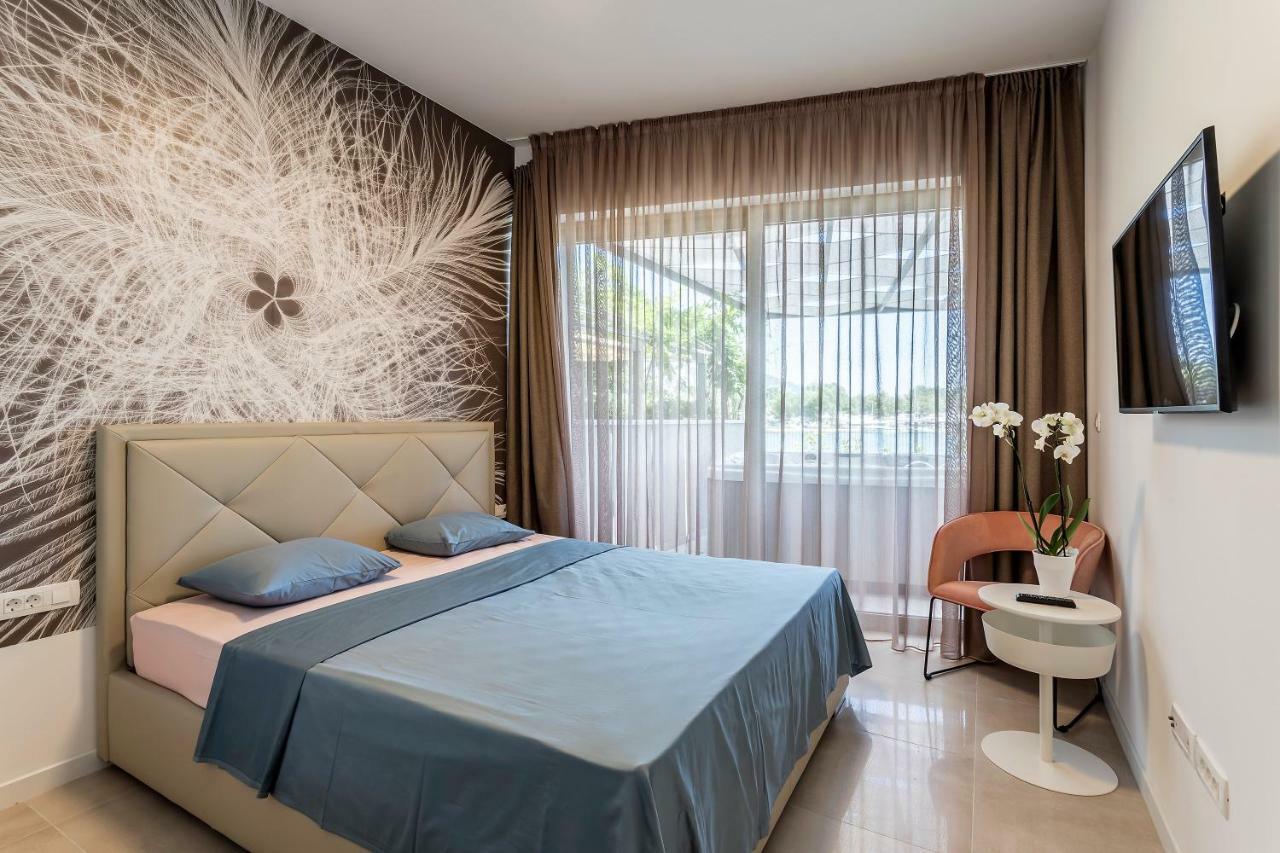 Luxury Apartment With Hot Tub أوميس المظهر الخارجي الصورة