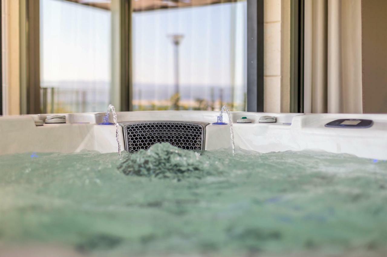 Luxury Apartment With Hot Tub أوميس المظهر الخارجي الصورة