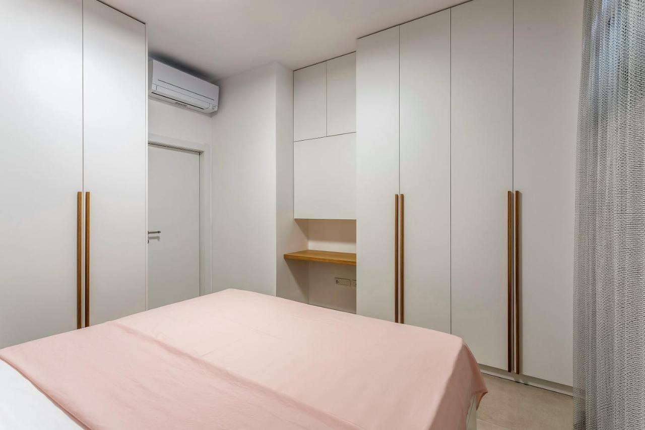 Luxury Apartment With Hot Tub أوميس المظهر الخارجي الصورة