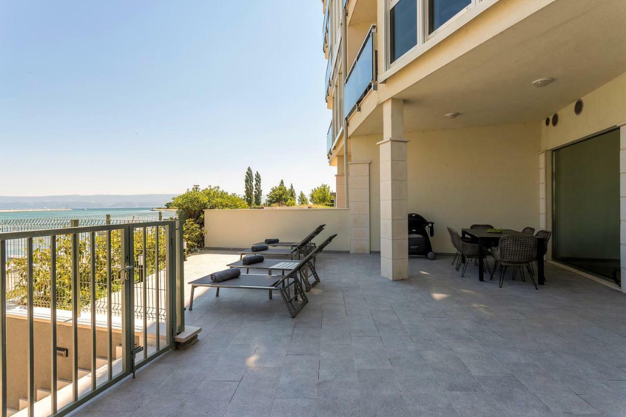 Luxury Apartment With Hot Tub أوميس المظهر الخارجي الصورة
