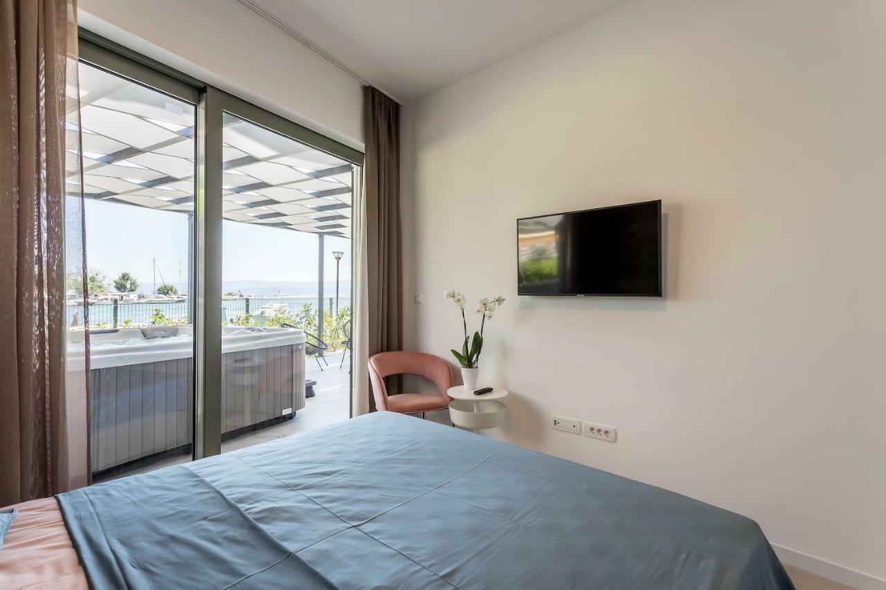 Luxury Apartment With Hot Tub أوميس المظهر الخارجي الصورة